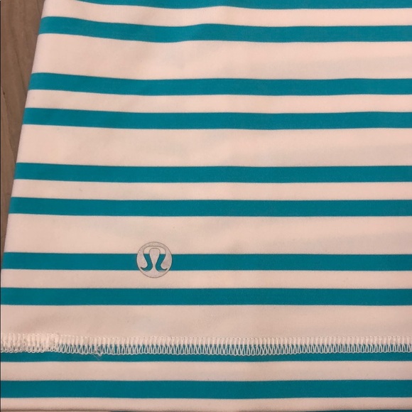 Lululemon tank Medium - Picture 4 of 5
